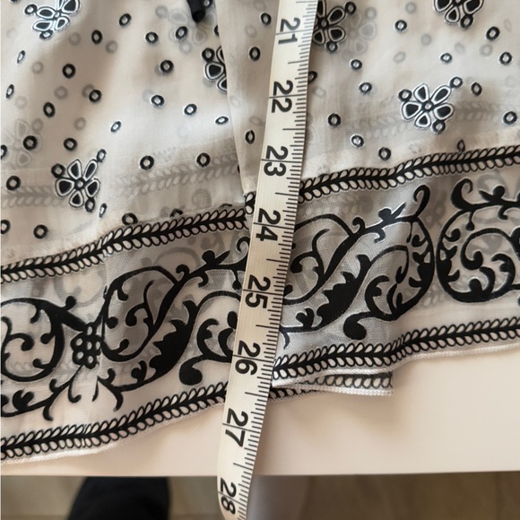 Hale Bob Women’s Crochet Peasant Sheer Black White Patterned Silk Blouse Top Med - Picture 8 of 8